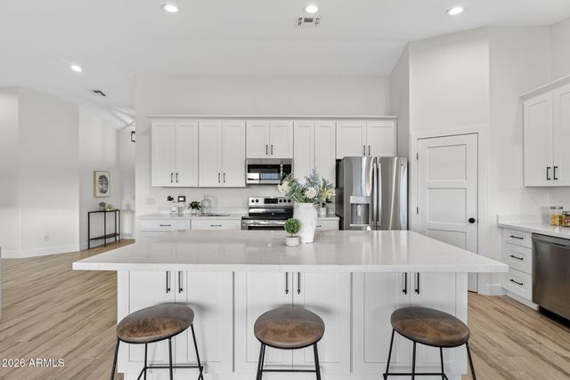 4063 W MOON DUST Trail, San Tan Valley, AZ 85144