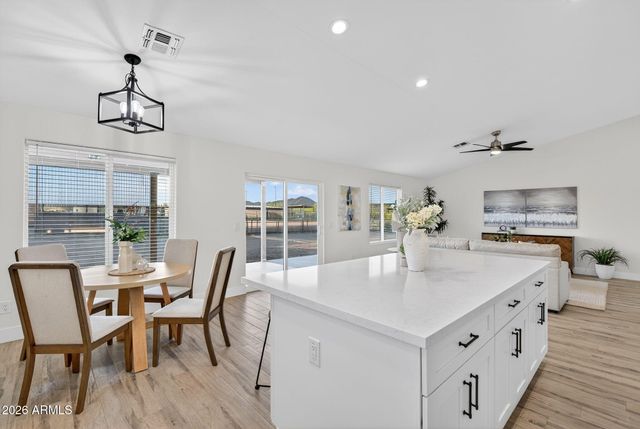 4063 W MOON DUST Trail, San Tan Valley, AZ 85144