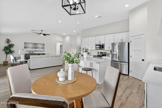 4063 W MOON DUST Trail, San Tan Valley, AZ 85144