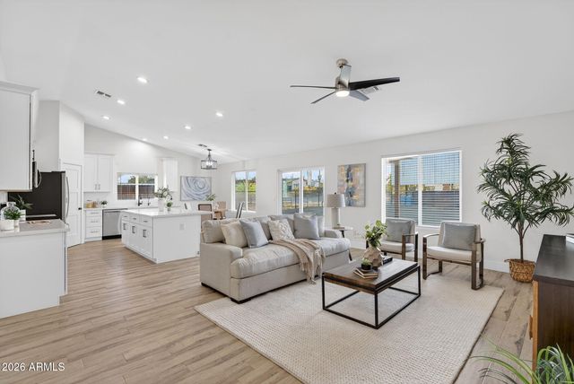 4063 W MOON DUST Trail, San Tan Valley, AZ 85144