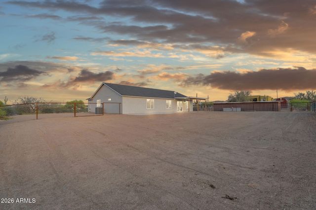 4063 W MOON DUST Trail, San Tan Valley, AZ 85144