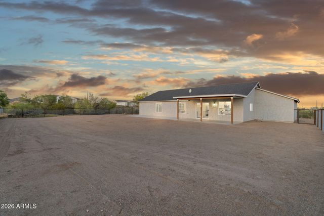 4063 W MOON DUST Trail, San Tan Valley, AZ 85144