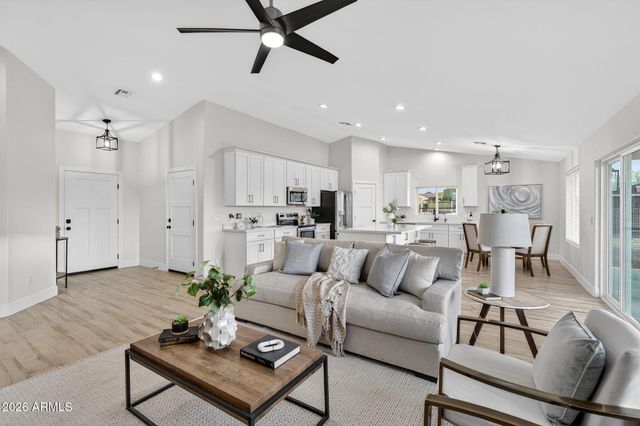 4063 W MOON DUST Trail, San Tan Valley, AZ 85144