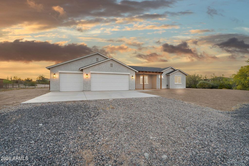 4063 W MOON DUST Trail, San Tan Valley, AZ 85144