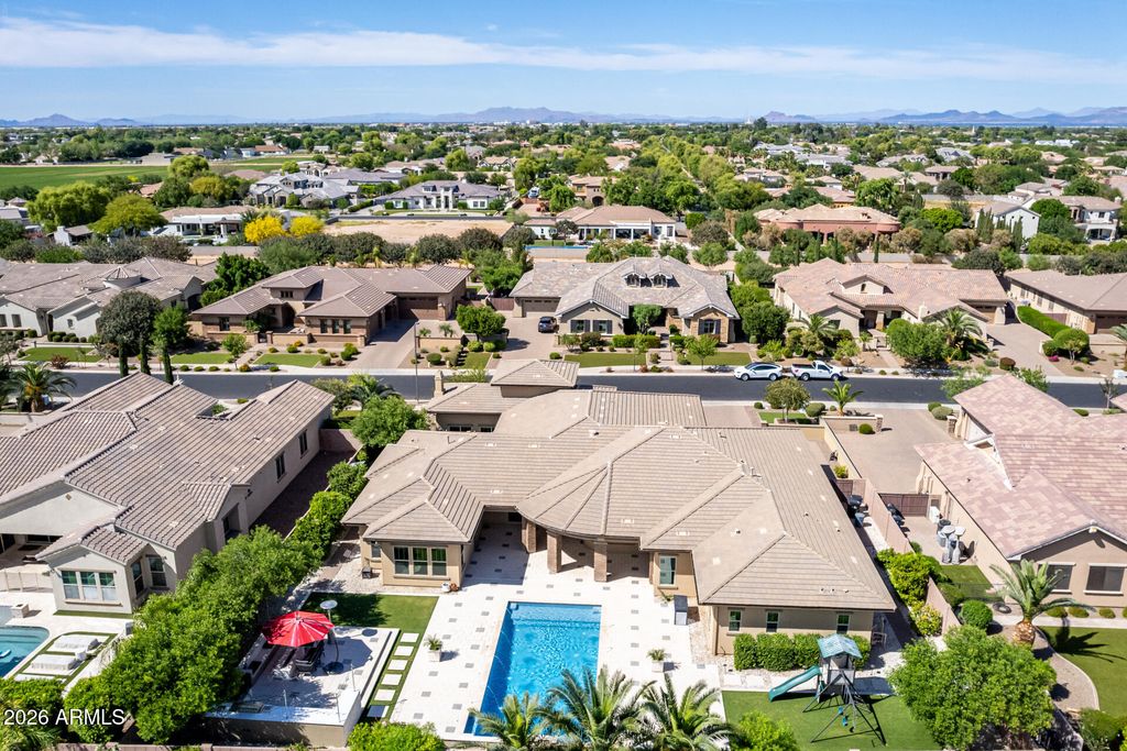 Image 100 of property listing at 2087 E ARIS Drive, Gilbert, AZ 85298