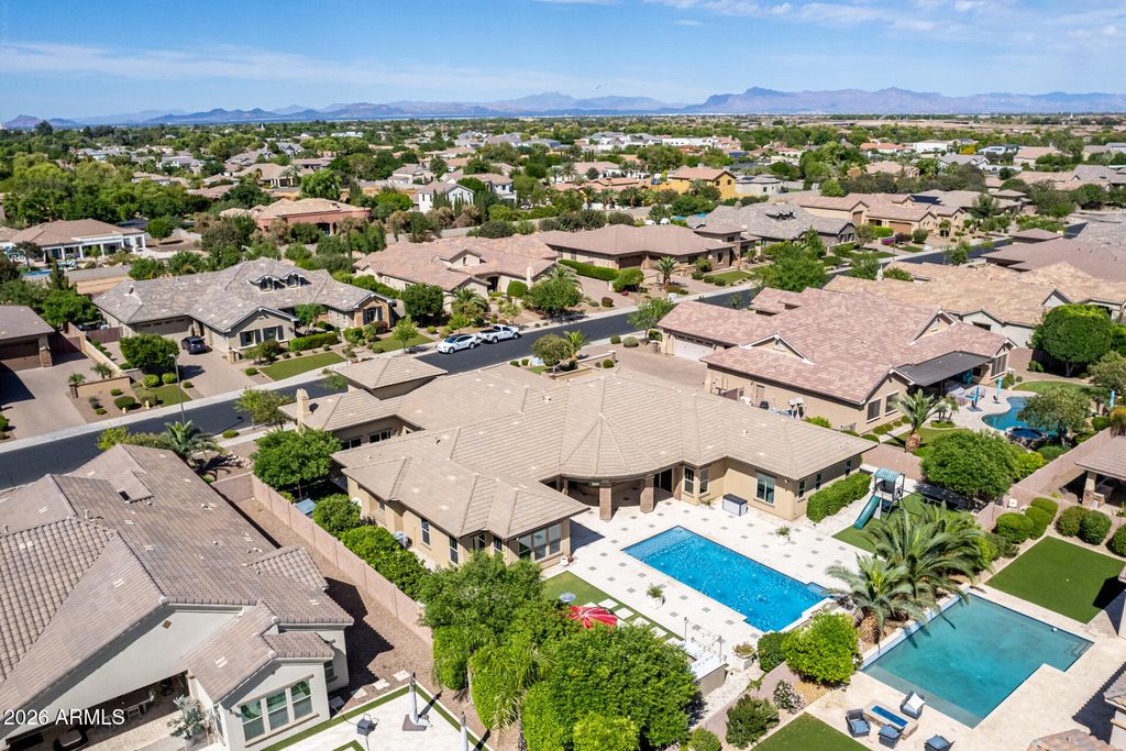 Image 101 of property listing at 2087 E ARIS Drive, Gilbert, AZ 85298