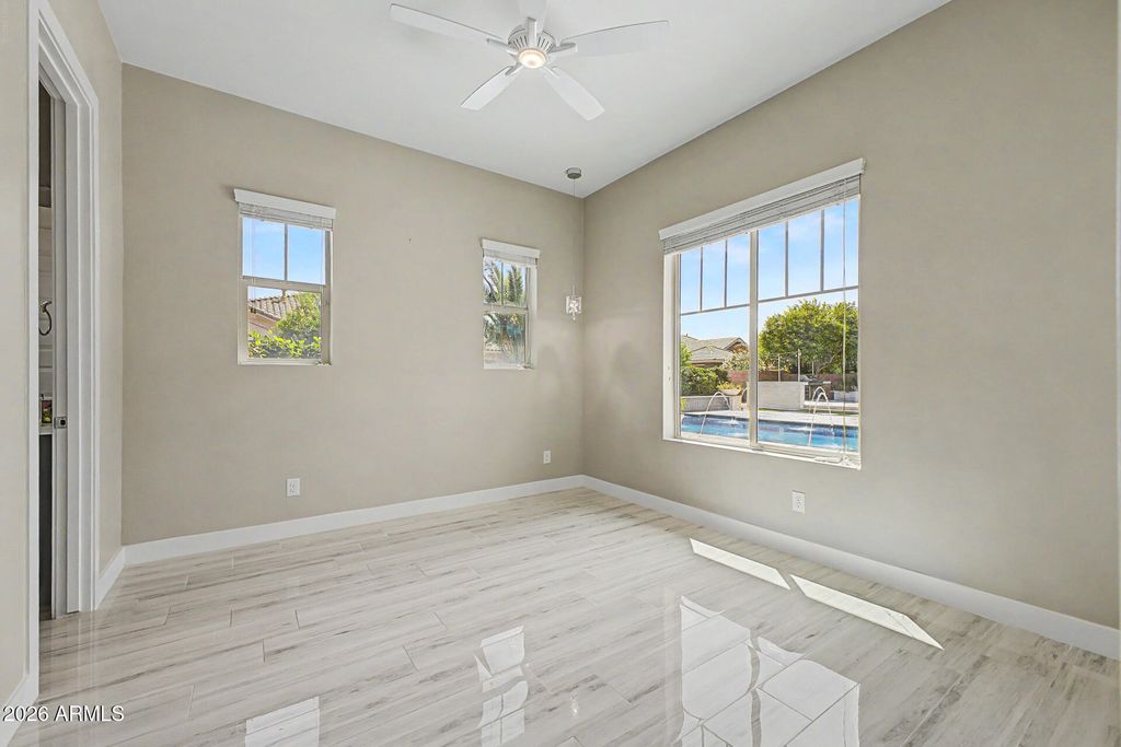 Image 33 of property listing at 2087 E ARIS Drive, Gilbert, AZ 85298
