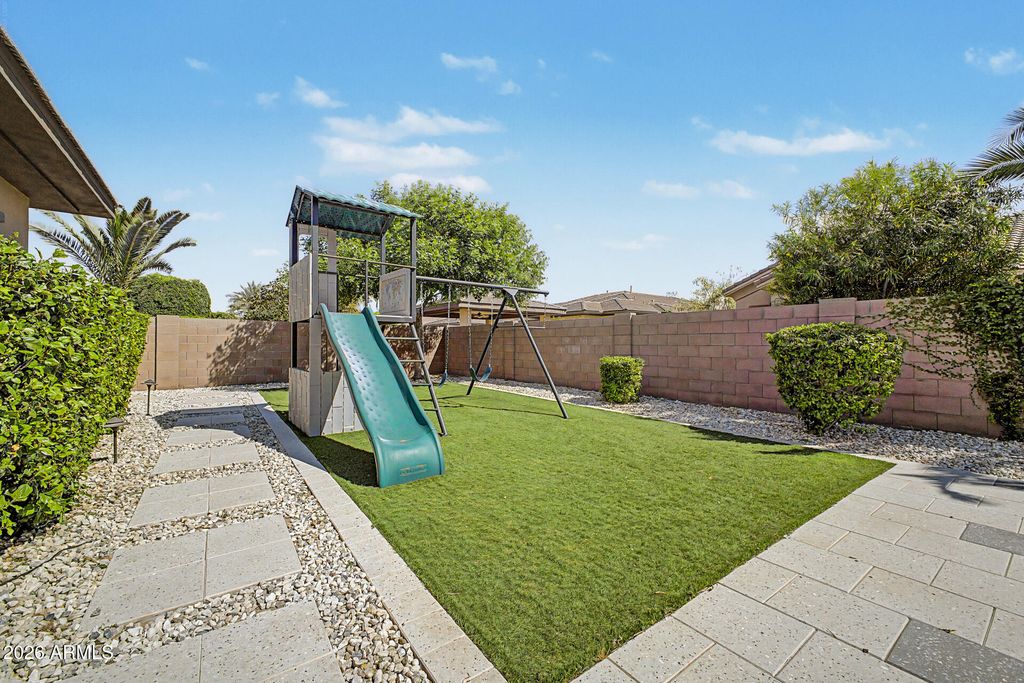 Image 84 of property listing at 2087 E ARIS Drive, Gilbert, AZ 85298
