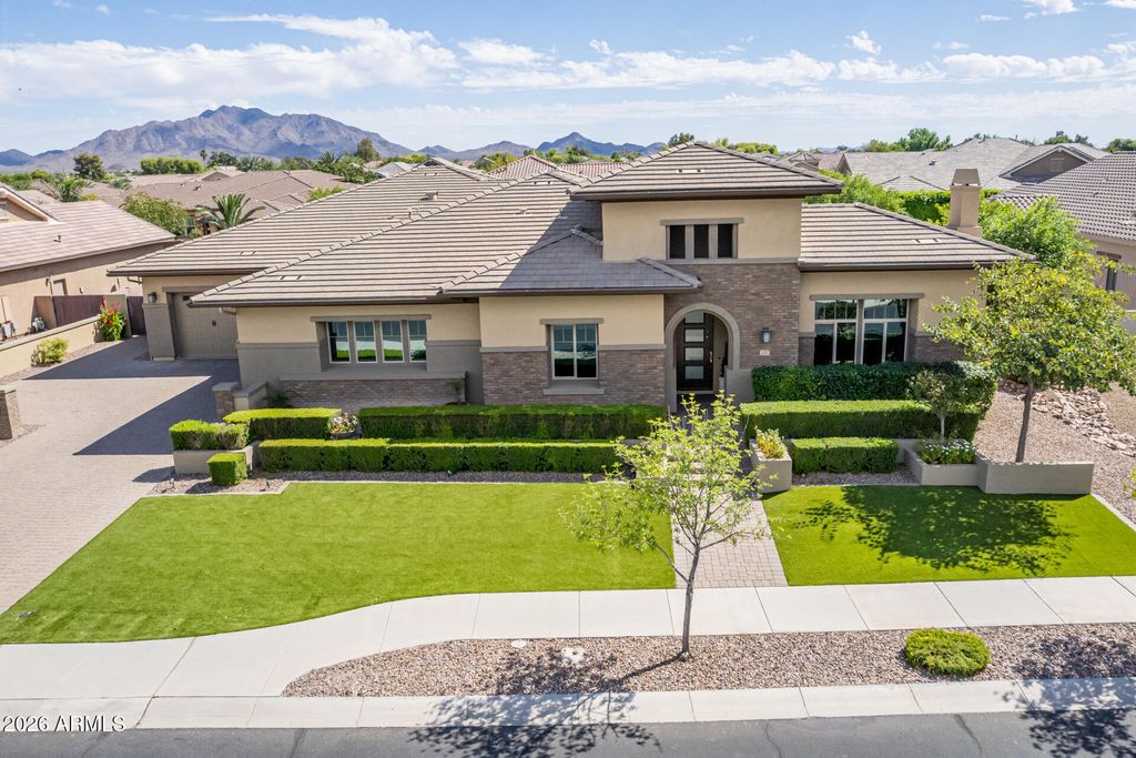 Image 87 of property listing at 2087 E ARIS Drive, Gilbert, AZ 85298