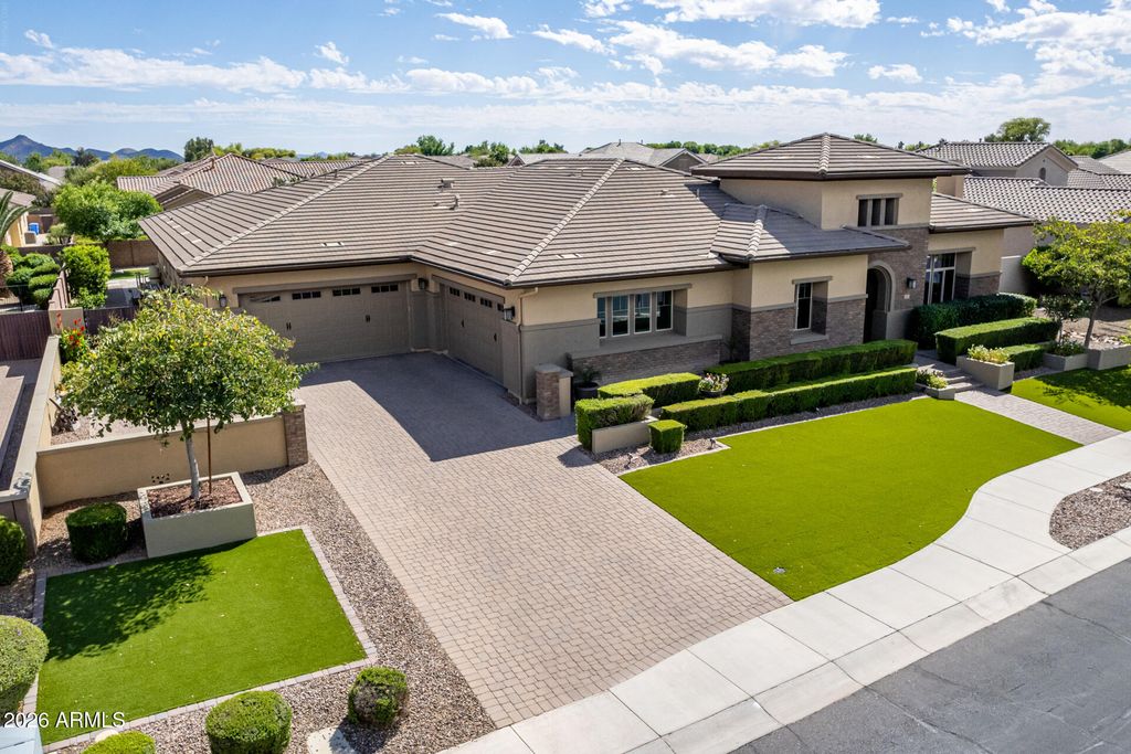 Image 88 of property listing at 2087 E ARIS Drive, Gilbert, AZ 85298