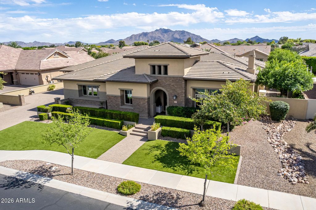 Image 89 of property listing at 2087 E ARIS Drive, Gilbert, AZ 85298