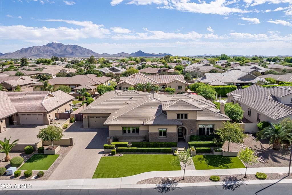 Image 91 of property listing at 2087 E ARIS Drive, Gilbert, AZ 85298
