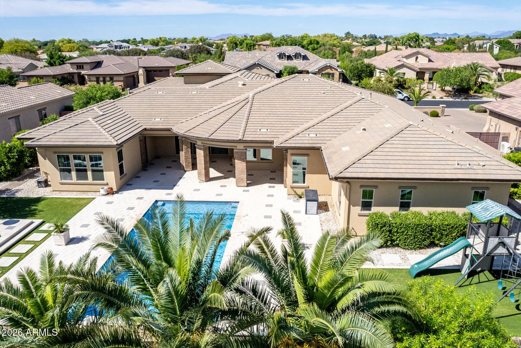 Image 97 of property listing at 2087 E ARIS Drive, Gilbert, AZ 85298