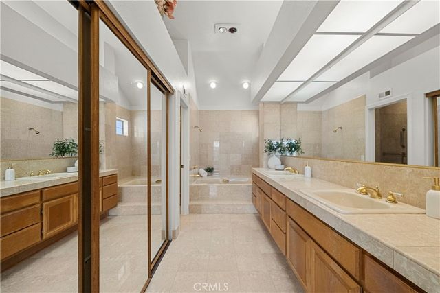 26334 Emerald Dove, Valencia, CA 91355