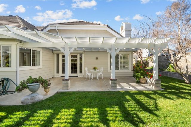 26334 Emerald Dove, Valencia, CA 91355