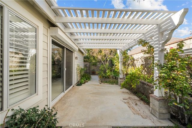 26334 Emerald Dove, Valencia, CA 91355