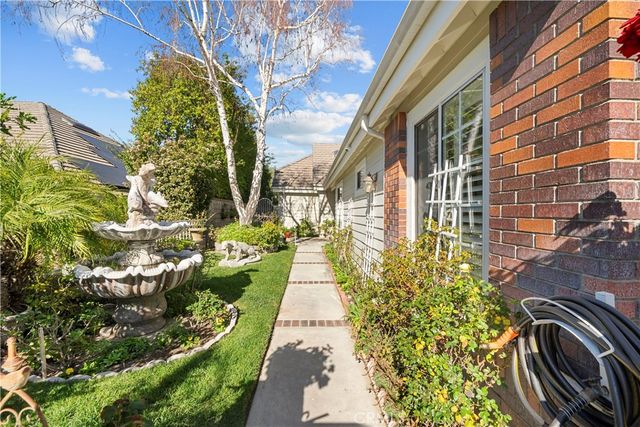 26334 Emerald Dove, Valencia, CA 91355