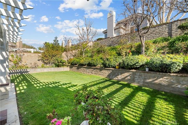 26334 Emerald Dove, Valencia, CA 91355