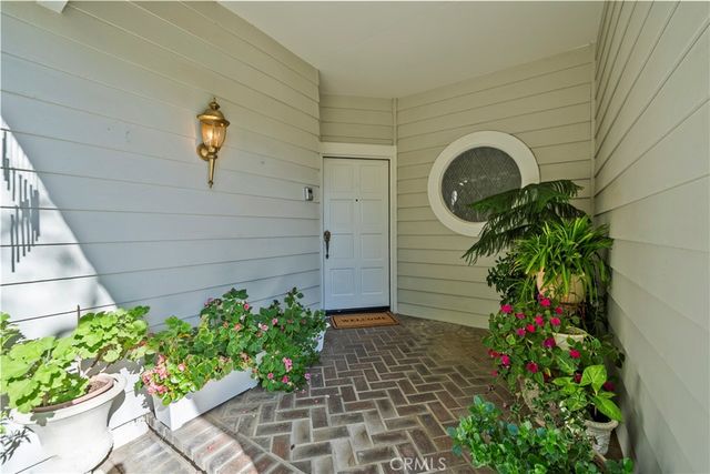 26334 Emerald Dove, Valencia, CA 91355