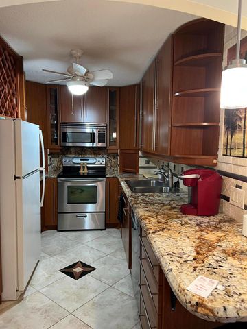 125 S Ocean Avenue 304, Palm Beach Shores, FL 33404