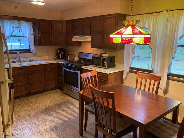 1283 Stillwagon Road SE, Warren, OH 44484