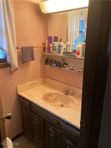 1283 Stillwagon Road SE, Warren, OH 44484