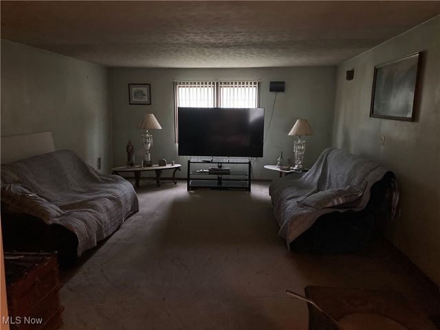 1283 Stillwagon Road SE, Warren, OH 44484