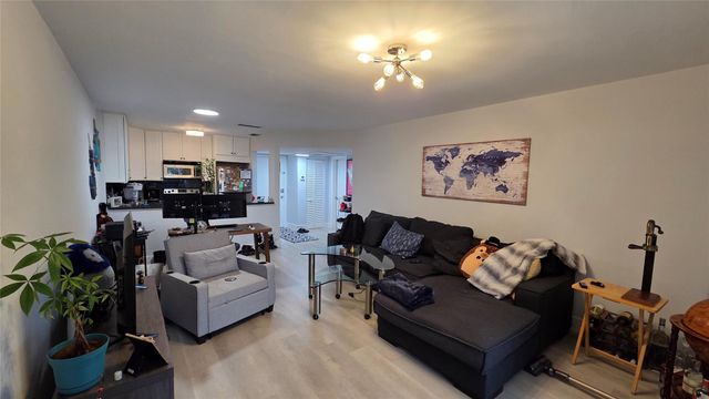 101 E Mcnab Rd 224, Pompano Beach, FL 33060