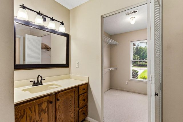 107 Mayberry Ln., Conway, SC 29526
