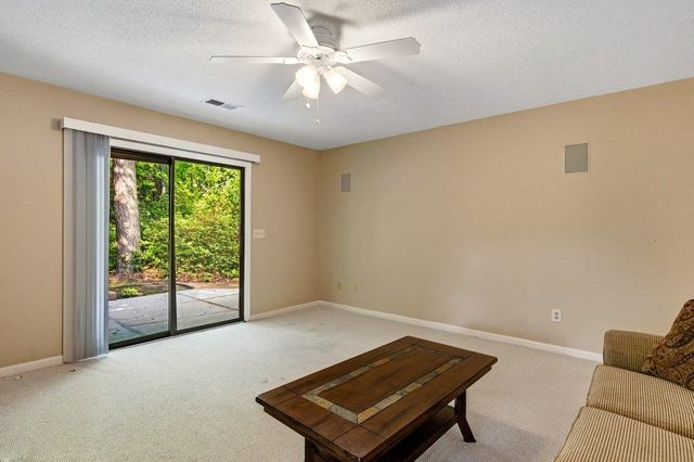 107 Mayberry Ln., Conway, SC 29526
