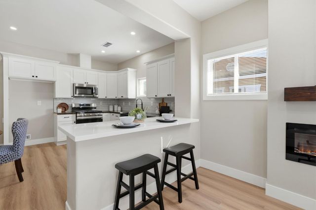 1225 Union Street, Kingsburg, CA 93631