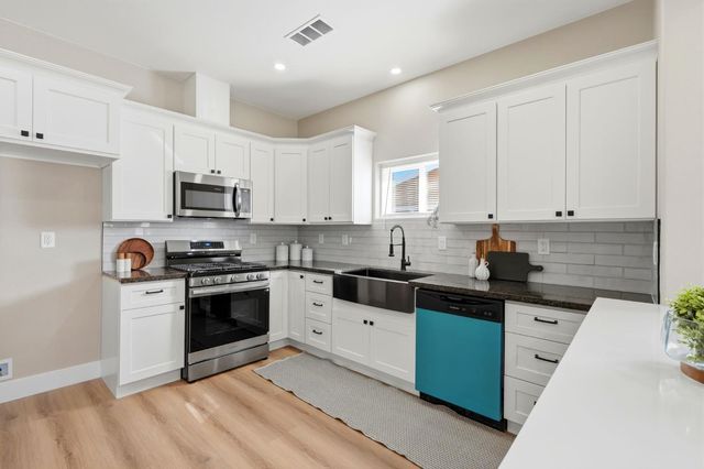 1225 Union Street, Kingsburg, CA 93631