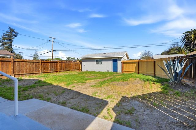 1225 Union Street, Kingsburg, CA 93631