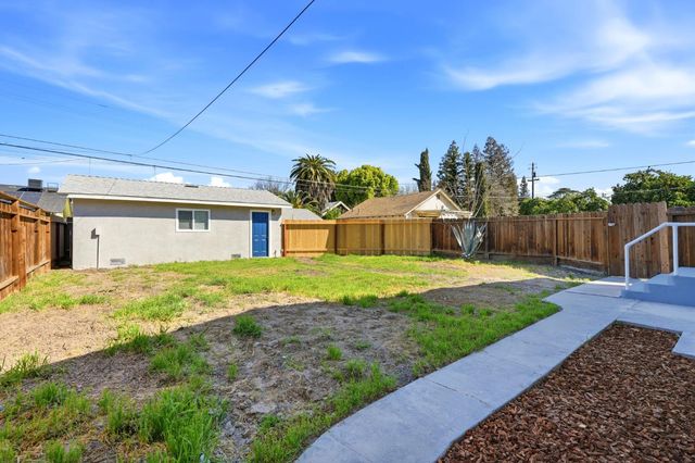1225 Union Street, Kingsburg, CA 93631