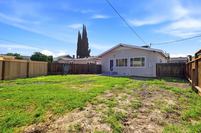 1225 Union Street, Kingsburg, CA 93631