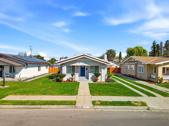 1225 Union Street, Kingsburg, CA 93631