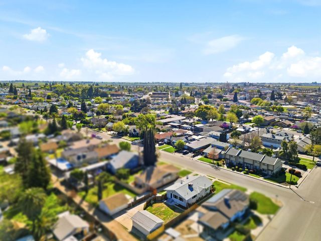 1225 Union Street, Kingsburg, CA 93631