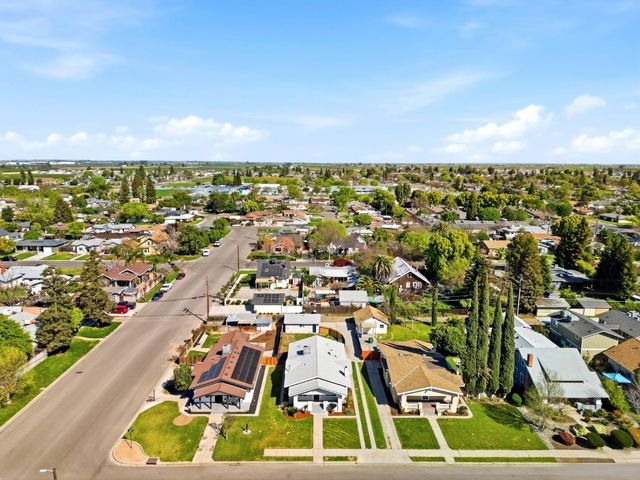 1225 Union Street, Kingsburg, CA 93631