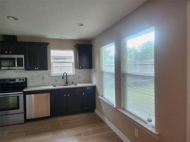 10115 Mill Shadow Drive, Houston, TX 77070