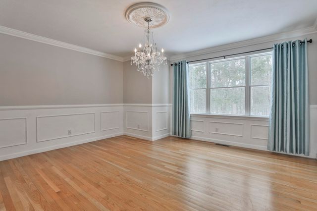 37 Coles Way, Atkinson, NH 03811