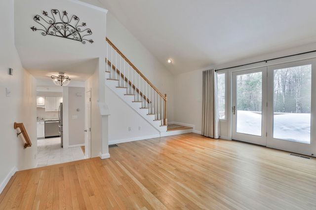 37 Coles Way, Atkinson, NH 03811