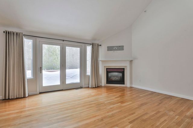 37 Coles Way, Atkinson, NH 03811