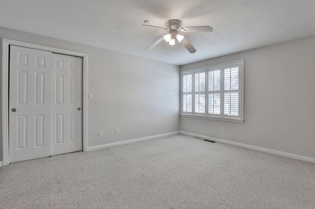 37 Coles Way, Atkinson, NH 03811