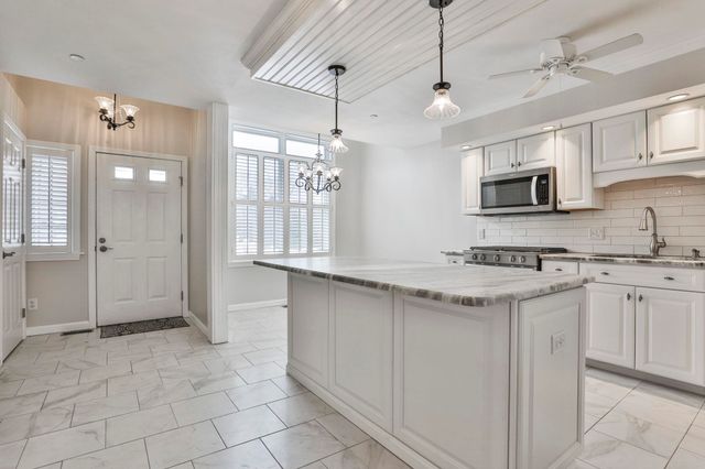 37 Coles Way, Atkinson, NH 03811