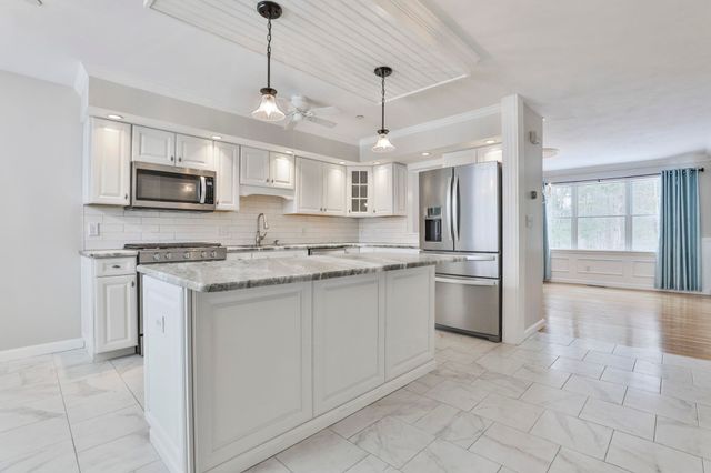 37 Coles Way, Atkinson, NH 03811