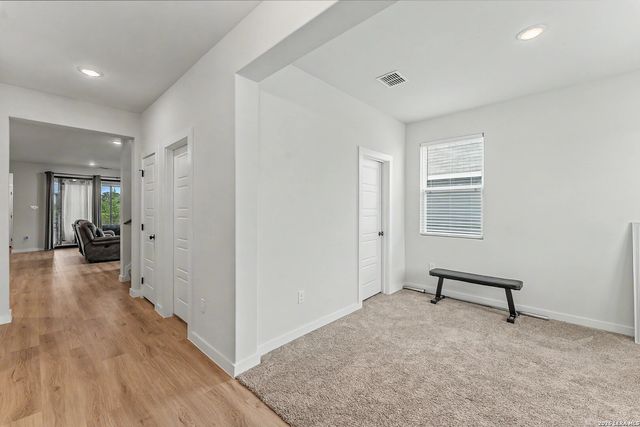 16515 ROSEMARY RDG, Elmendorf, TX 78112