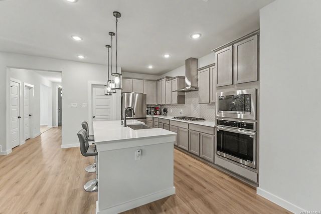 16515 ROSEMARY RDG, Elmendorf, TX 78112