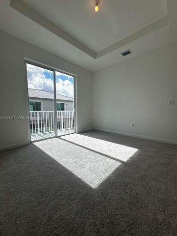 632 SE 14th Ct 632, Homestead, FL 33034