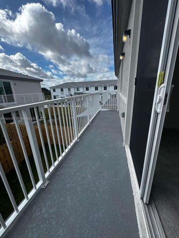 632 SE 14th Ct 632, Homestead, FL 33034