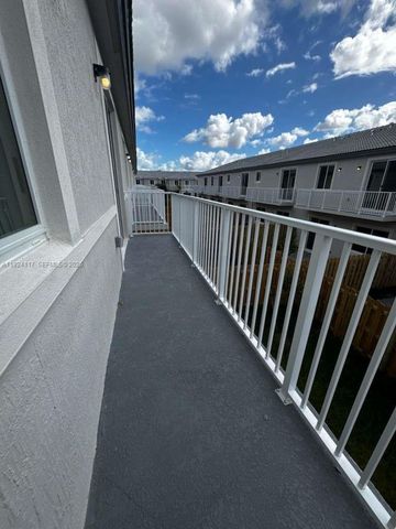 632 SE 14th Ct 632, Homestead, FL 33034